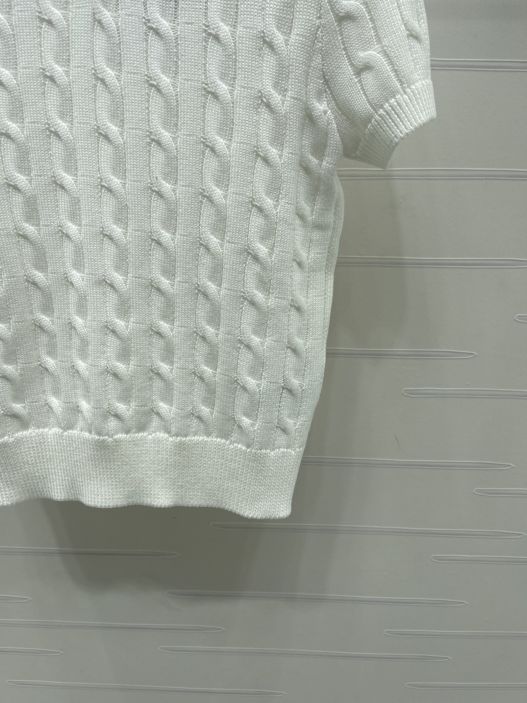 Women's short sleeves
